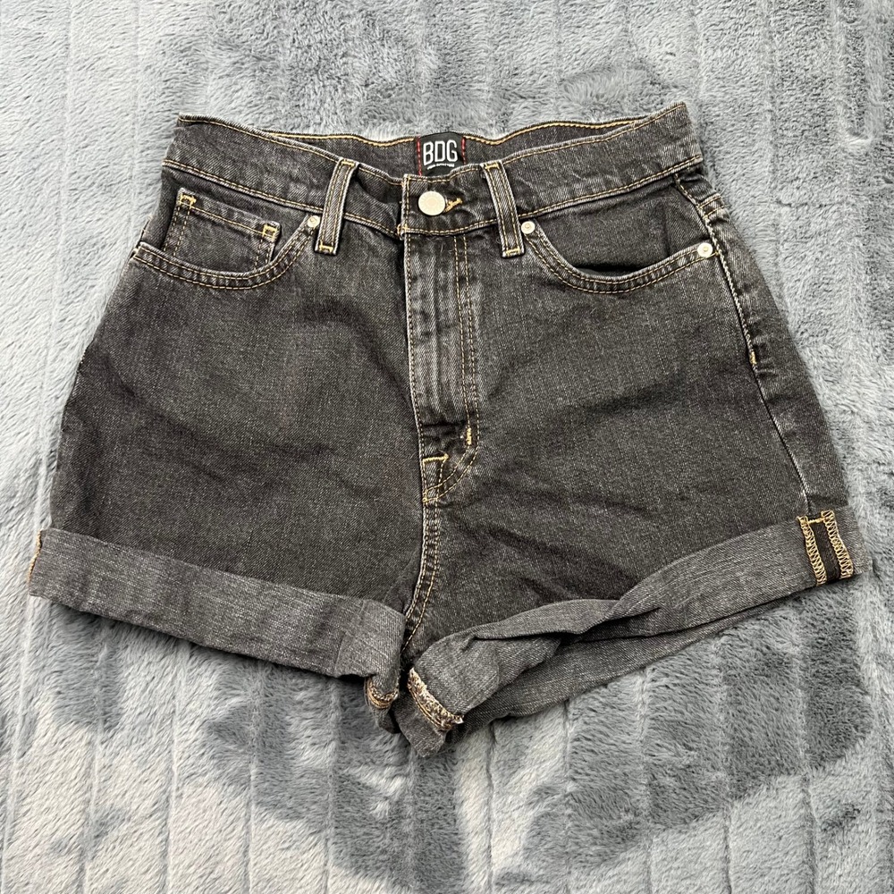 BDG Urban Outfitters Mom High-Rise Denim Shorts Washed Black Cuffed Size 27